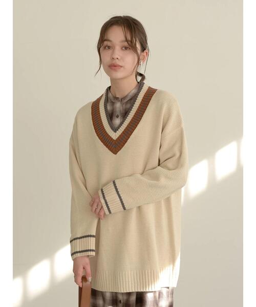 earth music&ecology（アースミュージックアンドエコロジー）の「チルデンVネックニットチュニック＊（ニット/セーター・レディース・ネイビー/アイボリー・FREE）」の6枚目の写真