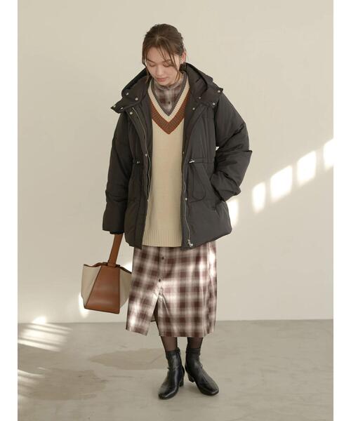 earth music&ecology（アースミュージックアンドエコロジー）の「チルデンVネックニットチュニック＊（ニット/セーター・レディース・ネイビー/アイボリー・FREE）」の17枚目の写真