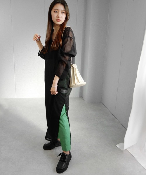 minia(ミニア)の「フェイクレザースニーカー ◇(スニーカー・レディース・ホワイト/ベージュ/ブラック・LL/M/L/S)」の4枚目の写真