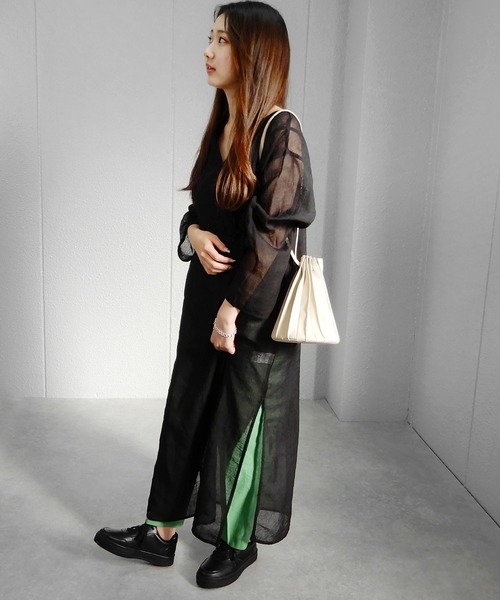 minia(ミニア)の「フェイクレザースニーカー ◇(スニーカー・レディース・ホワイト/ベージュ/ブラック・LL/M/L/S)」の5枚目の写真