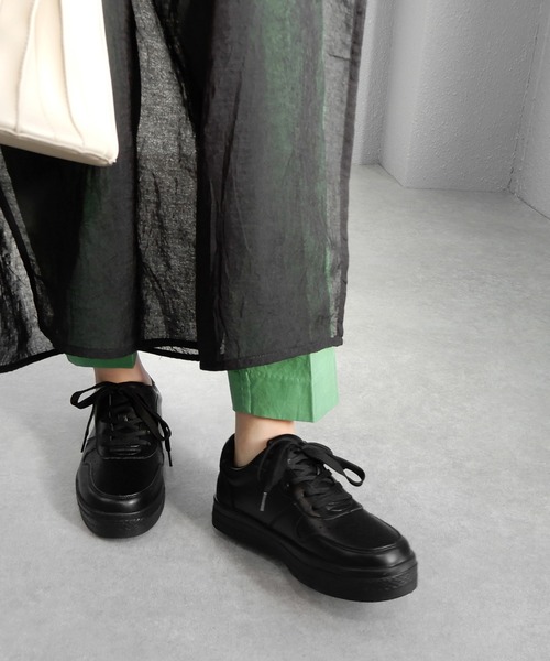 minia(ミニア)の「フェイクレザースニーカー ◇(スニーカー・レディース・ホワイト/ベージュ/ブラック・LL/M/L/S)」の12枚目の写真