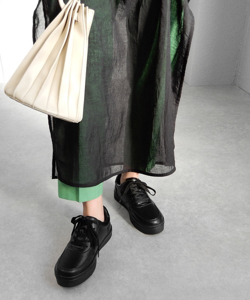 minia(ミニア)の「フェイクレザースニーカー ◇(スニーカー・レディース・ホワイト/ベージュ/ブラック・LL/M/L/S)」の13枚目の写真