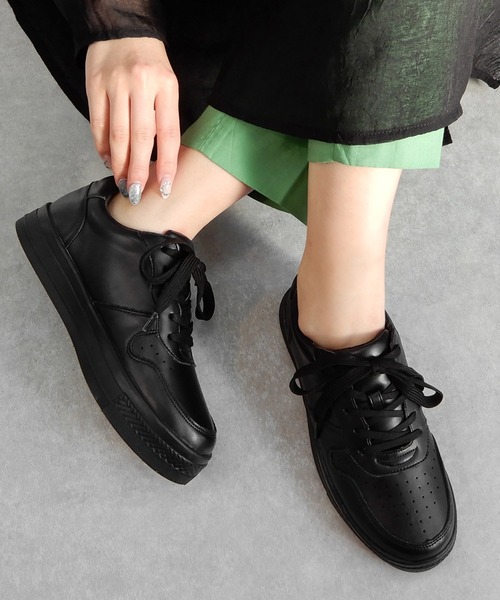 minia(ミニア)の「フェイクレザースニーカー ◇(スニーカー・レディース・ホワイト/ベージュ/ブラック・LL/M/L/S)」の14枚目の写真