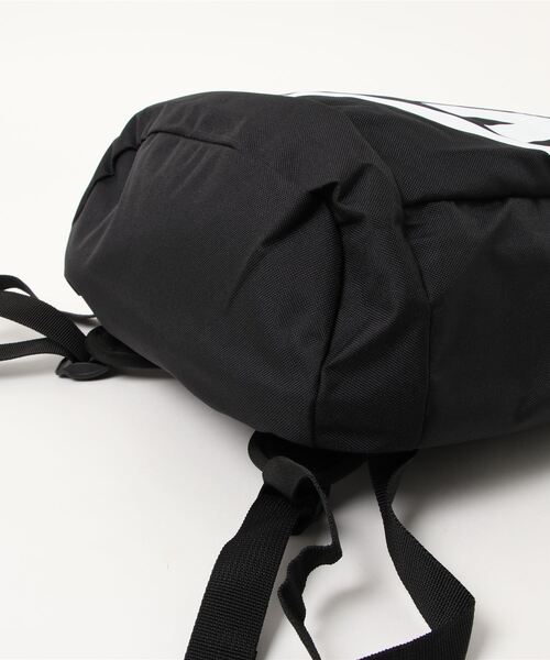 NIKE(ナイキ)の「《NIKEアパレル》ナイキ Elemental(バックパック/リュック・メンズ・ブラック/ブルー系その他・フリー)」の4枚目の写真