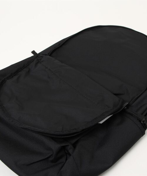 NIKE(ナイキ)の「《NIKEアパレル》ナイキ Elemental(バックパック/リュック・メンズ・ブラック/ブルー系その他・フリー)」の6枚目の写真