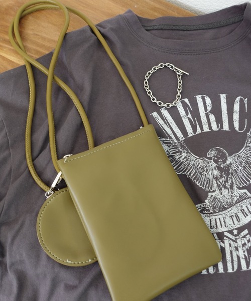 CORNERS（コーナーズ）の「フェイクレザーミニショルダーバッグ（ショルダーバッグ・レディース・ホワイト/ライトブルー/ブラック/ブラウン/ライトグリーン/ベージュ/マスタード/カーキ/アイボリー・FREE）」の6枚目の写真