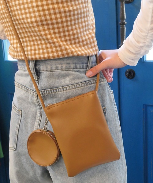 CORNERS（コーナーズ）の「フェイクレザーミニショルダーバッグ（ショルダーバッグ・レディース・ホワイト/ライトブルー/ブラック/ブラウン/ライトグリーン/ベージュ/マスタード/カーキ/アイボリー・FREE）」の17枚目の写真