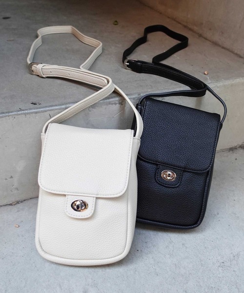 CORNERS（コーナーズ）の「フェイクレザーミニショルダーバッグ（ショルダーバッグ・レディース・ホワイト/ライトブルー/ブラック/ブラウン/ライトグリーン/ベージュ/マスタード/カーキ/アイボリー・FREE）」の20枚目の写真