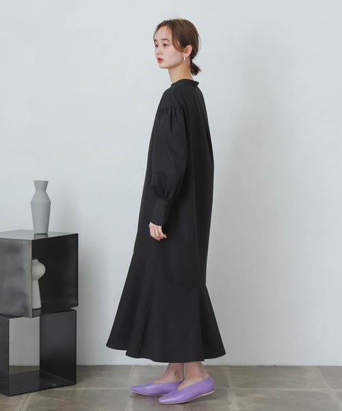 SENSE OF PLACE by URBAN RESEARCH(センスオブプレイスバイアーバンリサーチ)の「ボリュームスリーブマーメイドワンピース(シャツワンピース・レディース・ブラック/オフホワイト・ONE)」の9枚目の写真