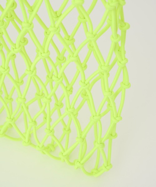 COLONY 2139（コロニートゥーワンスリーナイン）の「マクラメバッグ（ハンドバッグ・レディース・イエロー/ピンク・FREE）」の4枚目の写真