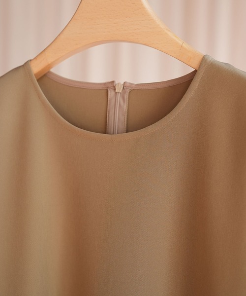 オーバーサイズバルーンスリーブデザインワンピース