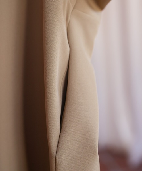 オーバーサイズバルーンスリーブデザインワンピース