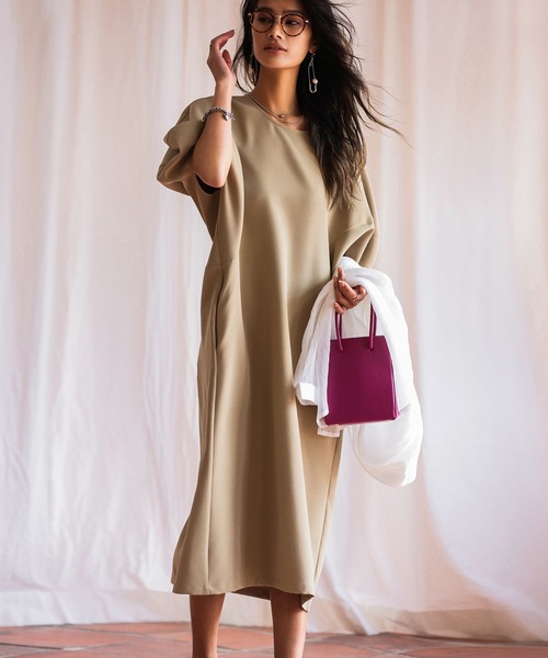 オーバーサイズバルーンスリーブデザインワンピース