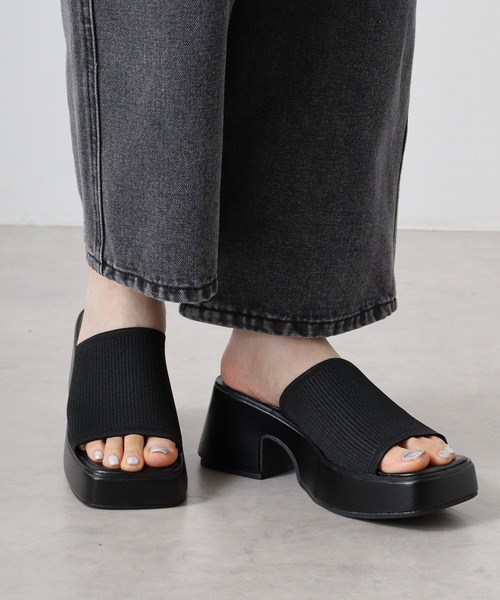 LibertyDoll(リバティードール)の「LibertyDoll パルキーヒール厚底スクエアサンダル(サンダル・レディース・ブラック/アイボリー/グレイッシュベージュ/ホワイト/ダークブラウン/ブラウン系その他/ブラック系その他2/ホワイト系その他/ホワイト系その他2/ブラック系その他/シルバー系その他/ブラック系その他3・LL/L/M/S)」の19枚目の写真