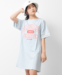 RiCO SUCRE（リコシュクレ）の「カレッジロゴ袖チュールワンピース（ワンピース）」