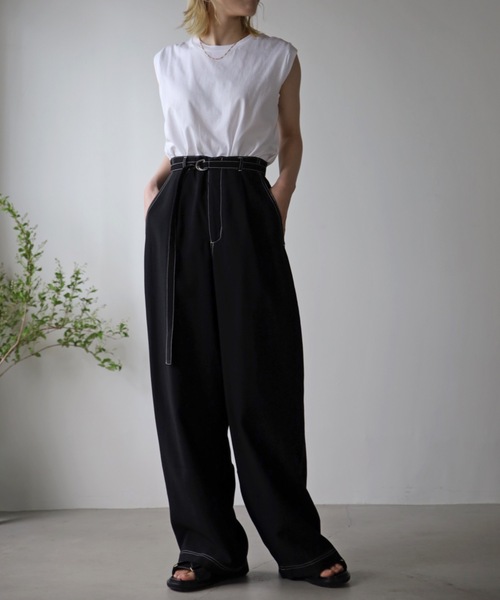 UNFIELD（アンフィールド）の「【UNFIELD】ベルト付配色ステッチリラックスパンツ（その他パンツ・レディース・ブラック/ベージュ・FREE）」の2枚目の写真