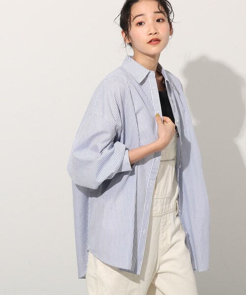 Cutie Blonde(キューティーブロンド)の「◆細ラインのストライプBIGシャツ(シャツ/ブラウス・レディース・グリーン系その他4/ライトグレー系2/ネイビー系2/ピンク系・00)」の6枚目の写真