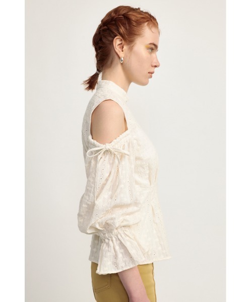SLY(スライ)の「OPEN SHOULDER LACE STAND TOPS オープンショルダー レース スタンド トップス(シャツ/ブラウス・レディース・ホワイト/イエロー/ブラック・FREE)」の7枚目の写真