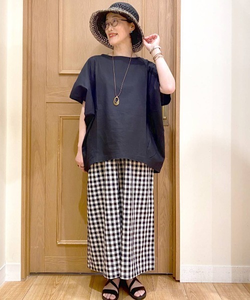 studio CLIP（スタディオクリップ）の「ナチュラルコクーンTシャツブラウス（シャツ/ブラウス・レディース・ライトベージュ/オフホワイト/カーキ/スモーク/ライトグリーン・FREE）」の22枚目の写真