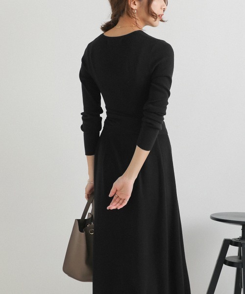 Bou Jeloud（ブージュルード）の「カシュクールニットワンピース（ワンピース・レディース・ブラック/ベージュ・FREE）」の6枚目の写真