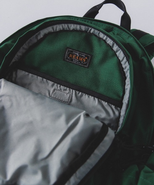 BEAMS PLUS（ビームスプラス）の「Day Pack 2 Compartments（バックパック/リュック・メンズ・ブラック/タン/ブルー/グリーン/オレンジ・FREE）」の8枚目の写真