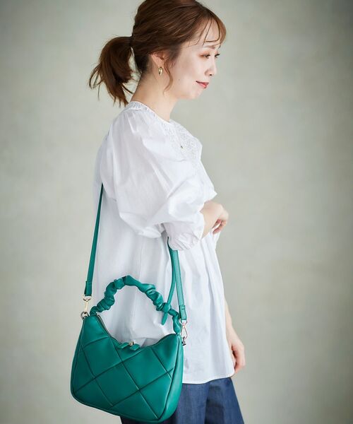 le.coeur blanc（ルクールブラン）の「シャーリングハンドルショルダー（ショルダーバッグ・レディース・グリーン/アイボリー/ブラック・FREE）」の18枚目の写真