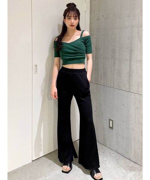 GYDA(ジェイダ)の「ハーフスリーブ2WAYカシュクールデザイントップス(Tシャツ/カットソー・レディース・ダークオリーブ/ブラック/オフホワイト/グリーン・FREE)」の10枚目の写真