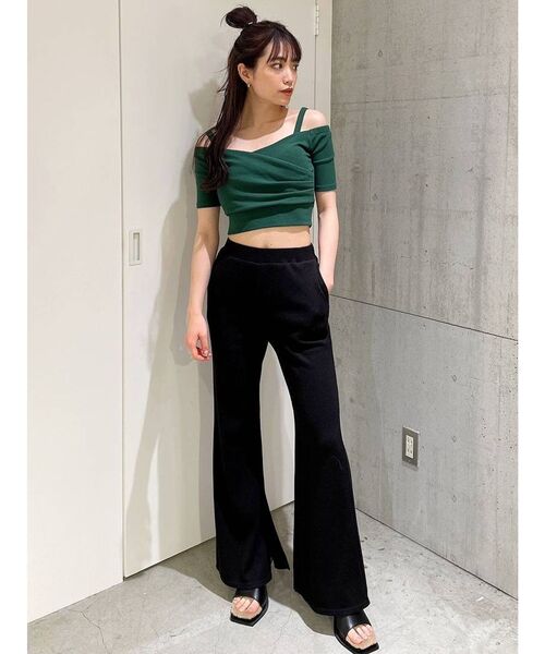 GYDA(ジェイダ)の「ハーフスリーブ2WAYカシュクールデザイントップス(Tシャツ/カットソー・レディース・ダークオリーブ/ブラック/オフホワイト/グリーン・FREE)」の15枚目の写真