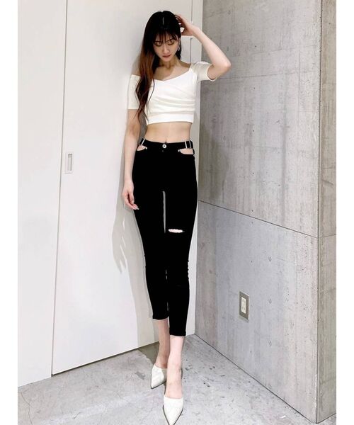 GYDA(ジェイダ)の「ハーフスリーブ2WAYカシュクールデザイントップス(Tシャツ/カットソー・レディース・ダークオリーブ/ブラック/オフホワイト/グリーン・FREE)」の7枚目の写真