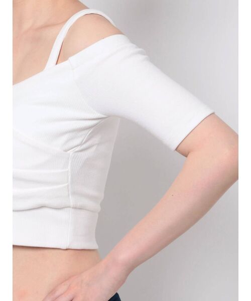 GYDA(ジェイダ)の「ハーフスリーブ2WAYカシュクールデザイントップス(Tシャツ/カットソー・レディース・ダークオリーブ/ブラック/オフホワイト/グリーン・FREE)」の20枚目の写真