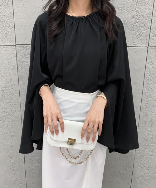 ABITOKYO(アビトーキョー)の「袖スリットギャザーブラウス(シャツ/ブラウス・レディース・モカ/ベージュ/ブラック・M/L)」の1枚目の写真