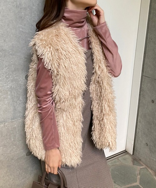 one after another NICE CLAUP（ワンアフターアナザーナイスクラップ）の「ベロアタートルネック（Tシャツ/カットソー・レディース・ベージュ/グレー/オフホワイト/ピンク・FREE）」の18枚目の写真