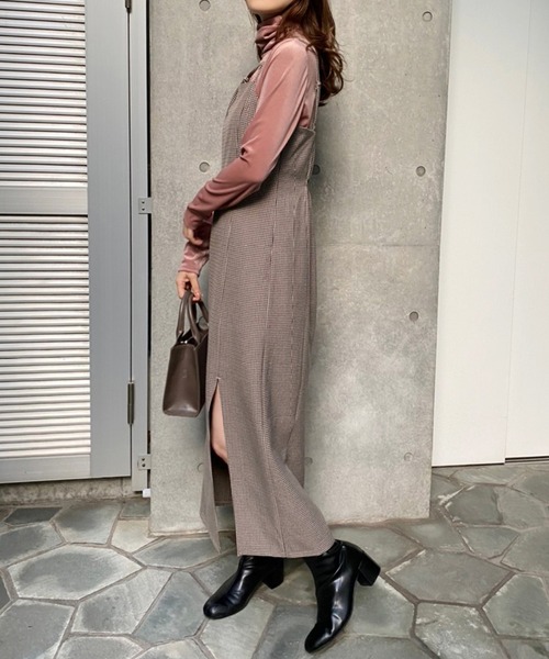 one after another NICE CLAUP（ワンアフターアナザーナイスクラップ）の「ベロアタートルネック（Tシャツ/カットソー・レディース・ベージュ/グレー/オフホワイト/ピンク・FREE）」の22枚目の写真