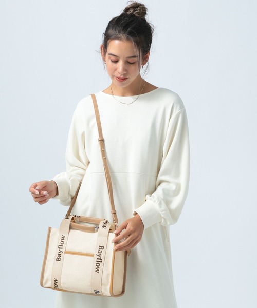 BAYFLOW（ベイフロー）の「ロゴテープスクエアトート（トートバッグ・レディース・ダークブラウン/インディゴブルー/ライトベージュ・FREE）」の4枚目の写真