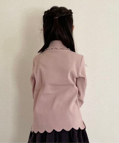 SHOO・LA・RUE（シューラルー）の「◆【110-140cm/プチセレ】テレコ裾スカラップタートル（Tシャツ/カットソー・キッズ・アイボリー/ベビーピンク/ブラック/アイボリー系7/ブラック系7・14/12/13/11）」の19枚目の写真