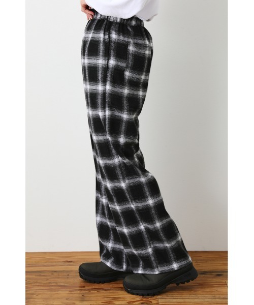 RODEO CROWNS WIDE BOWL（ロデオクラウンズワイドボウル）の「オンブレーチェックイージーパンツ（その他パンツ・レディース・ブラック系その他/ブルー系その他3/グリーン系その他・FREE）」の17枚目の写真