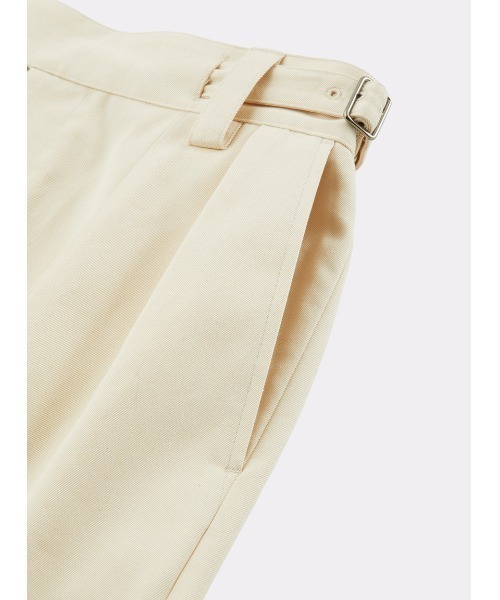 SOFTHYPHEN（ソフトハイフン）の「BELTED PIN TUCK TROUSERS（スラックス・メンズ・アイボリー・01/03/02）」の6枚目の写真