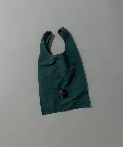 JOSEPH STUDIO（ジョゼフストゥディオ）の「【2WAY・ポケッタブル仕様】エコバッグ（エコバッグ/サブバッグ・レディース・ホワイト系/ブラック系/グリーン系/ブルー系・F）」の3枚目の写真