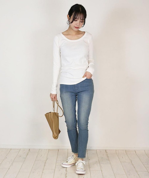 atONE(アットワン)の「atONE コットンフライス長袖Tシャツ(Tシャツ/カットソー・レディース・ベージュ系その他/カーキ/ブラック/グレイッシュブルー/杢グレー/ホワイト/チェリーレッド/ネイビー/グレイッシュベージュ・LL/3L/4L/M/L)」の19枚目の写真