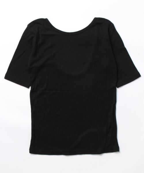 Isn't She?（イズントシー）の「バックオープンショートスリーブトップス（Tシャツ/カットソー・レディース・ブラウン/ブラック/ホワイト・FREE）」の12枚目の写真