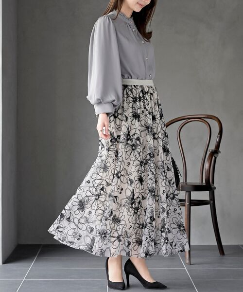 rps(アールピーエス)の「ボリューム袖フリルネックブラウス(シャツ/ブラウス・レディース・ラベンダー/ネイビー/オフホワイト/ライトグレー/ブラック/ボルドー・フリー)」の10枚目の写真