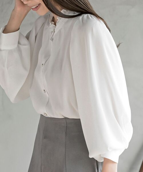 rps（アールピーエス）の「ボリューム袖フリルネックブラウス（シャツ/ブラウス・レディース・ラベンダー/ネイビー/オフホワイト/ライトグレー/ブラック/ボルドー・フリー）」の14枚目の写真