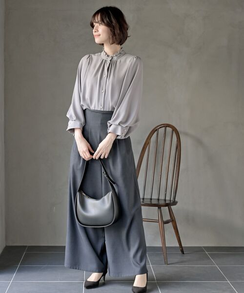 rps（アールピーエス）の「ボリューム袖フリルネックブラウス（シャツ/ブラウス・レディース・ラベンダー/ネイビー/オフホワイト/ライトグレー/ブラック/ボルドー・フリー）」の15枚目の写真