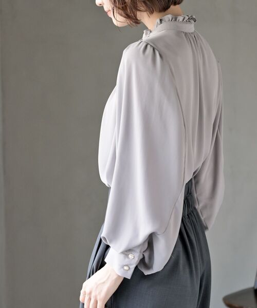 rps（アールピーエス）の「ボリューム袖フリルネックブラウス（シャツ/ブラウス・レディース・ラベンダー/ネイビー/オフホワイト/ライトグレー/ブラック/ボルドー・フリー）」の19枚目の写真