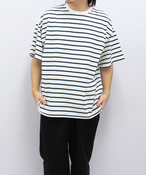 SHISKY（シスキー）の「ボーダーBIGシルエット 半袖T（Tシャツ/カットソー・メンズ・サックスブルー/ホワイト×グリーン/ホワイト×ブラック/グレー系その他/ネイビー系/ダークグリーン/オフホワイト/ホワイト×ネイビー/チャコール/グレー系その他2/ネイビー/ベージュ・M/L/XL）」の14枚目の写真