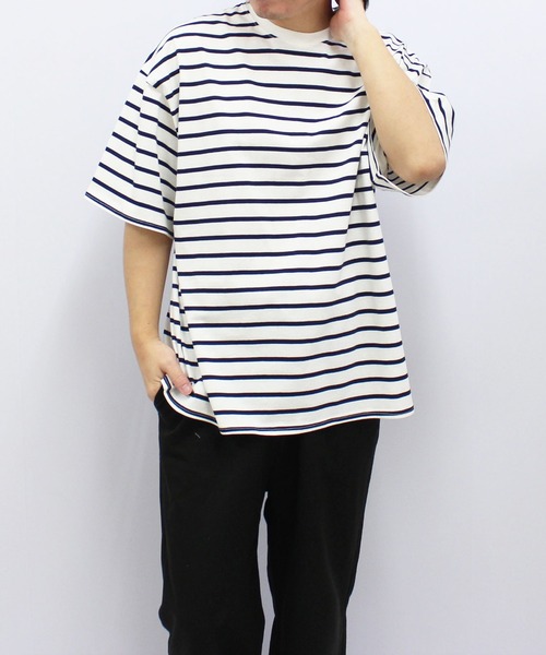 SHISKY（シスキー）の「ボーダーBIGシルエット 半袖T（Tシャツ/カットソー・メンズ・サックスブルー/ホワイト×グリーン/ホワイト×ブラック/グレー系その他/ネイビー系/ダークグリーン/オフホワイト/ホワイト×ネイビー/チャコール/グレー系その他2/ネイビー/ベージュ・M/L/XL）」の16枚目の写真