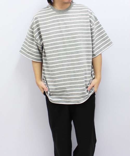 SHISKY（シスキー）の「ボーダーBIGシルエット 半袖T（Tシャツ/カットソー・メンズ・サックスブルー/ホワイト×グリーン/ホワイト×ブラック/グレー系その他/ネイビー系/ダークグリーン/オフホワイト/ホワイト×ネイビー/チャコール/グレー系その他2/ネイビー/ベージュ・M/L/XL）」の17枚目の写真