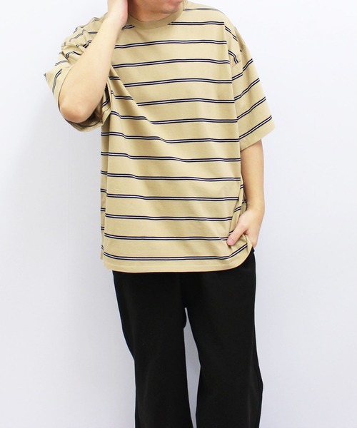 SHISKY（シスキー）の「ボーダーBIGシルエット 半袖T（Tシャツ/カットソー・メンズ・サックスブルー/ホワイト×グリーン/ホワイト×ブラック/グレー系その他/ネイビー系/ダークグリーン/オフホワイト/ホワイト×ネイビー/チャコール/グレー系その他2/ネイビー/ベージュ・M/L/XL）」の20枚目の写真