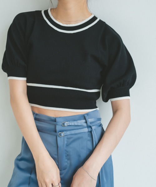 VANNIE U(ヴァニーユー)の「パイピングパフショートニット(ニット/セーター・レディース・ピンク/ブラック/その他・FREE)」の1枚目の写真