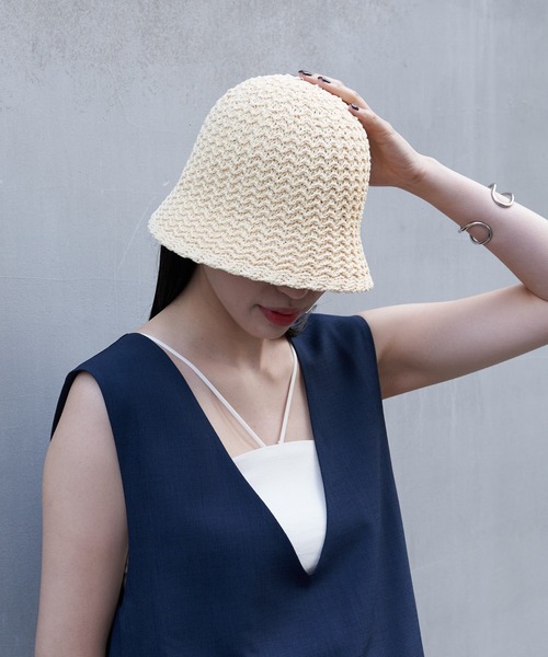 COLONY 2139(コロニートゥーワンスリーナイン)の「雑材バケットハット(ハット・レディース・ブラック/ベージュ・FREE)」の16枚目の写真